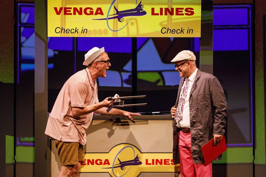 Schmidt_Tschuessikowski_5_c_MorrisMacMatzen