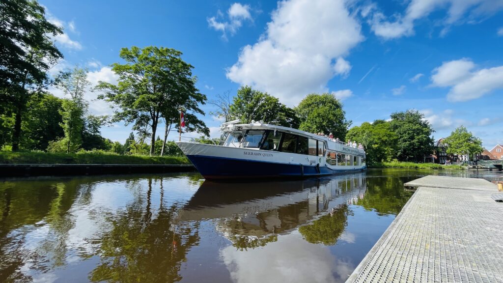 Serrahn-Queen-c-Bergedorfer-Schifffahrtslinie-4-1024x576