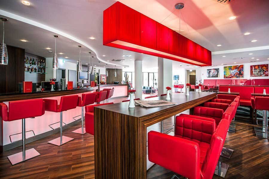 Best_Western_Plaza_Kudamm_rezeption_bar