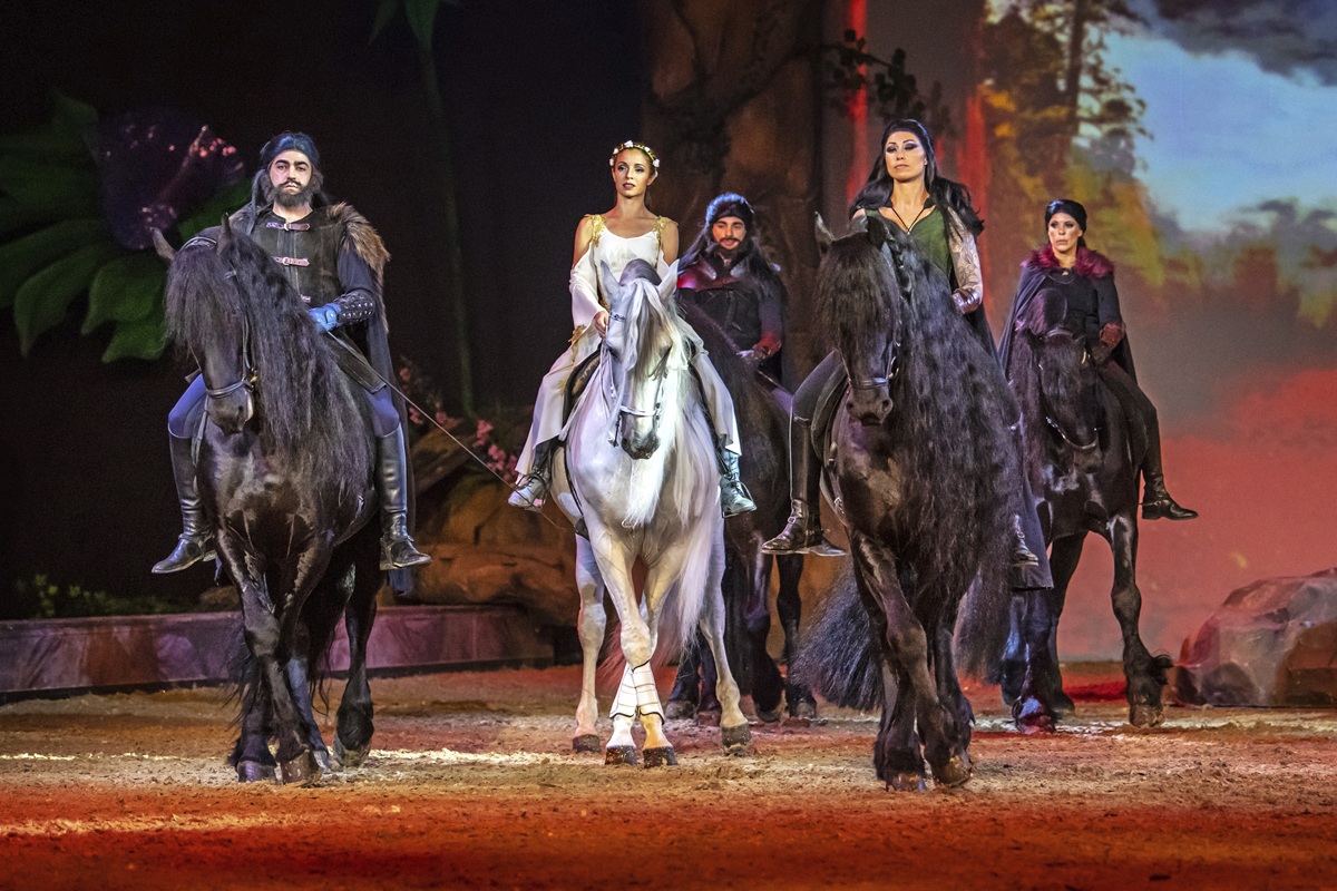 "CAVALLUNA - Welt der Fantasie"